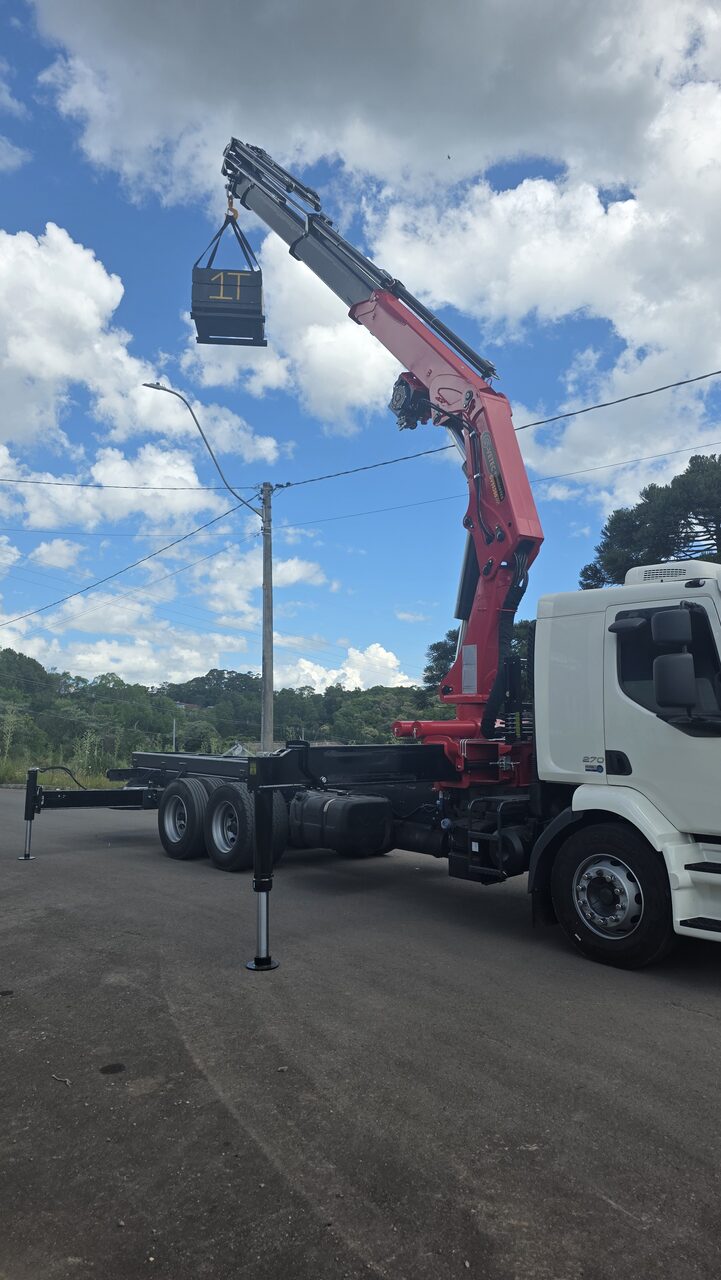 Guindauto G-Vetec GV55200HP montado em caminhão